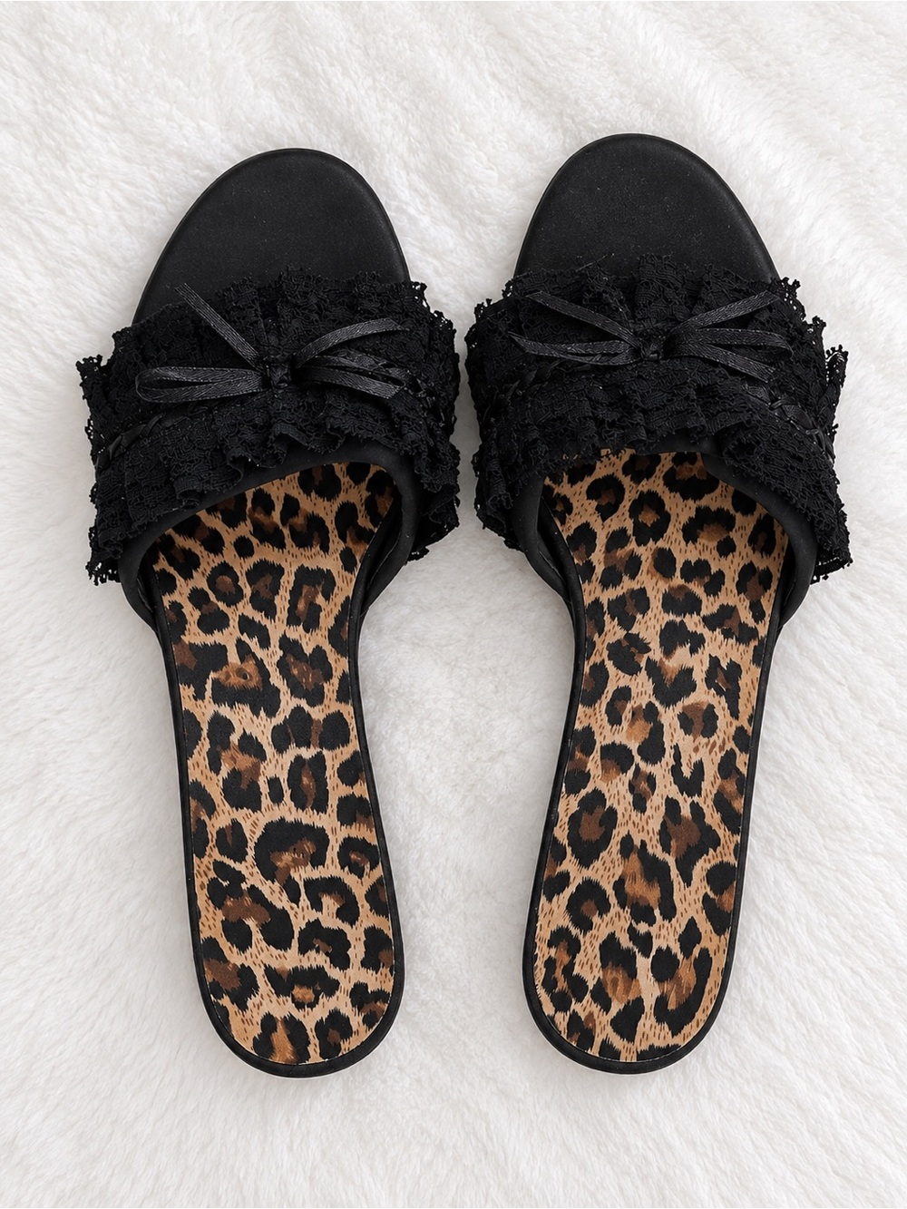 Black Lace Bow Kitten Heel Mules โ Size 7W